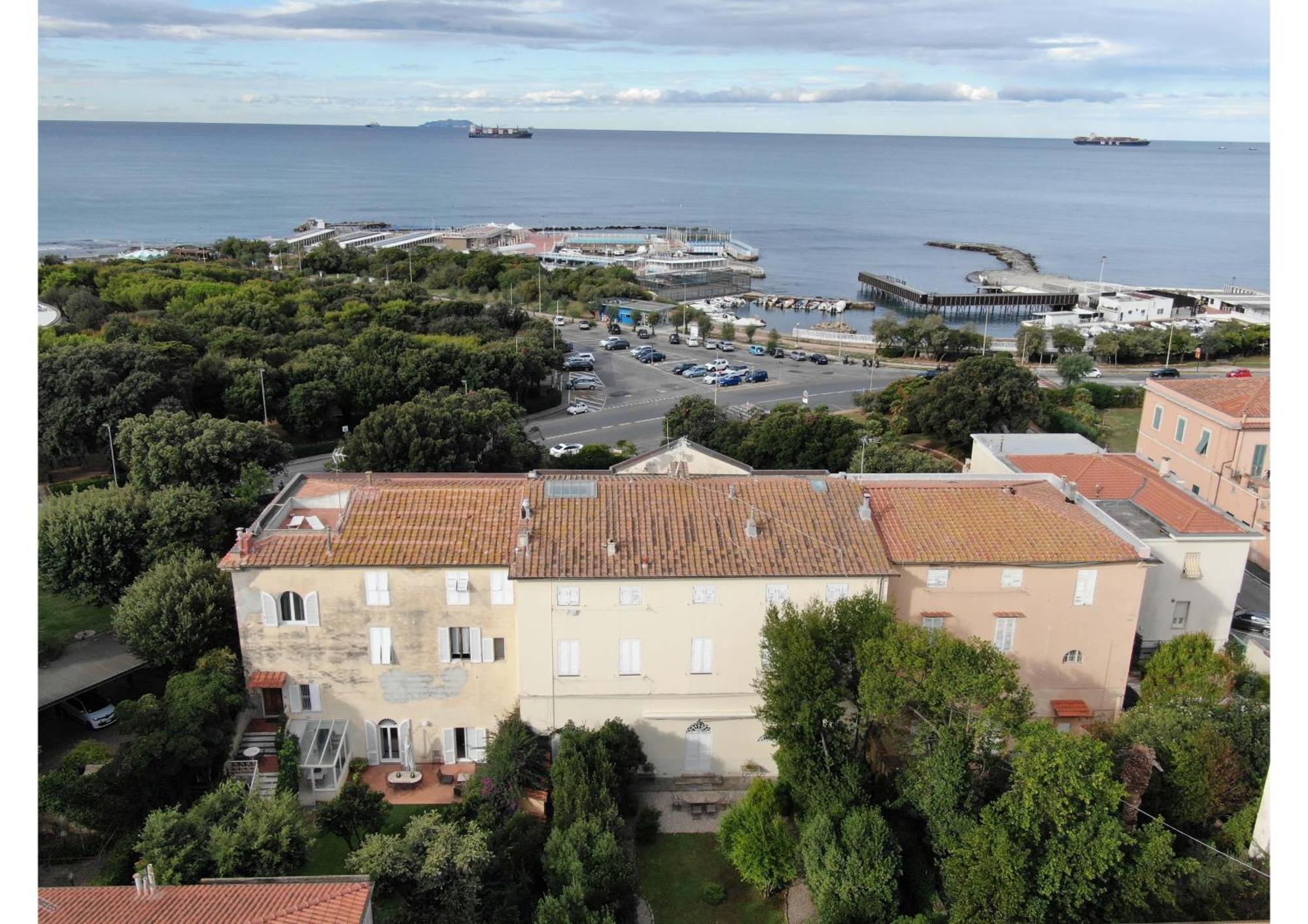 Villa Anselmi - Arteindiretta Livorno Dış mekan fotoğraf